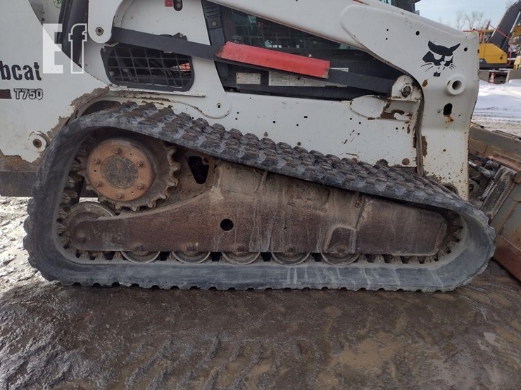 2014-bobcat-t750-image-28