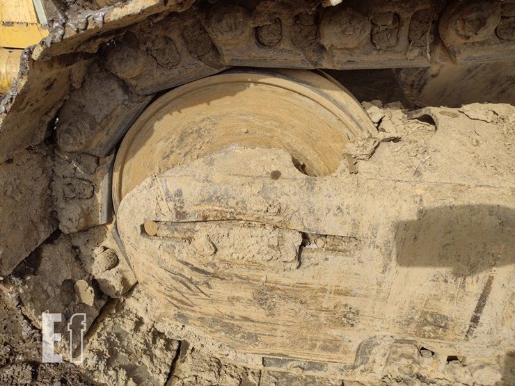 2008-deere-750j-lt-image-24