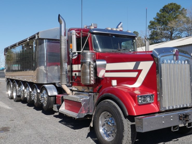 2018-kenworth-w900-image-3