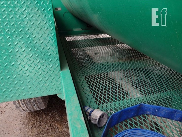 aqua-mulcher-1000-gallon-hydroseeder-4375-image-13