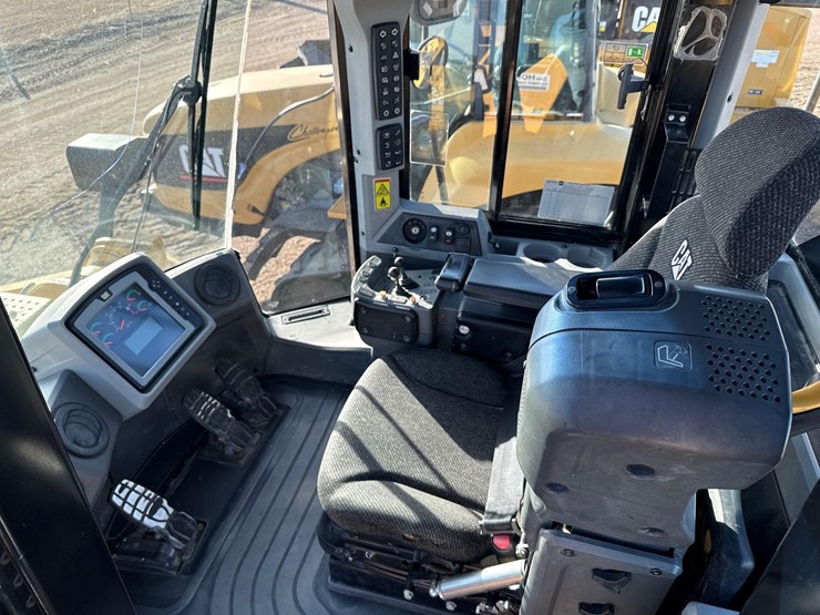 2012-caterpillar-972k-image-14