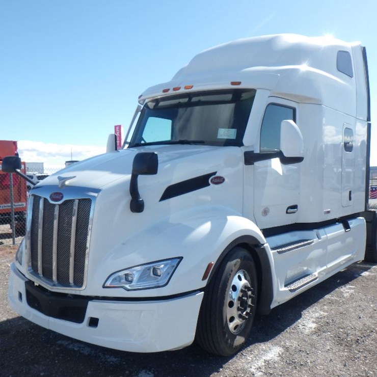 2022 PETERBILT 579