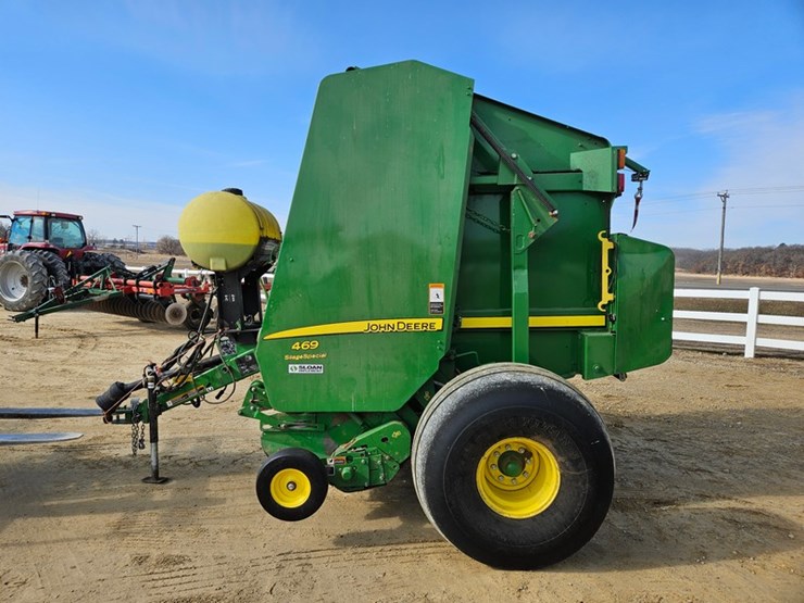 john-deere-469-image-2