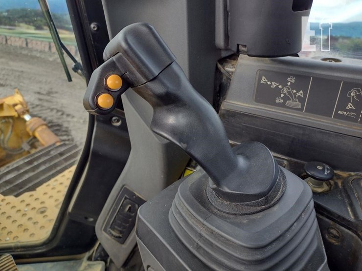 caterpillar-d6-image-10