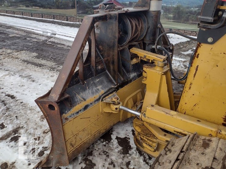 2005-caterpillar-d4g-xl-image-22