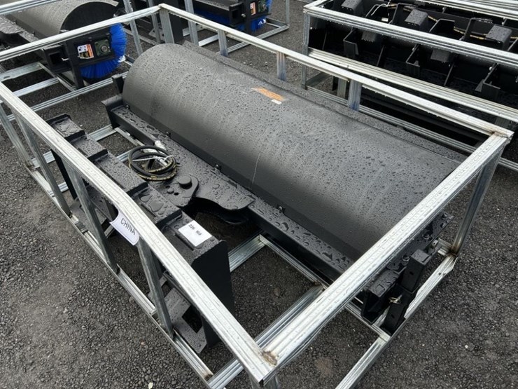 2025-pabreak-72"-angle-broom-image-2