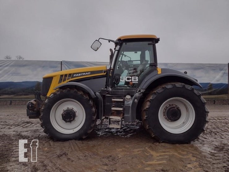 jcb-fastrac-8250-image-1