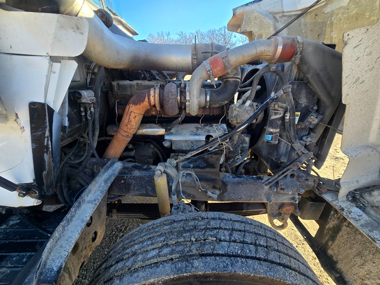 1999-mack-rd690s-image-62