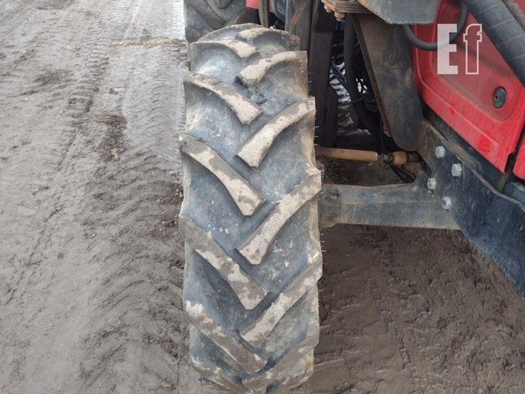 2002-massey-ferguson-4233-image-17