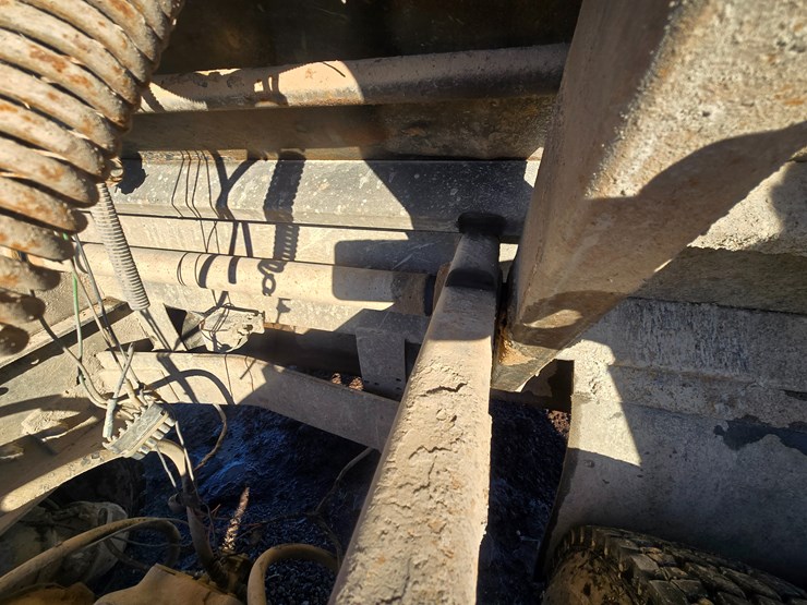 1999-mack-rd690s-image-47