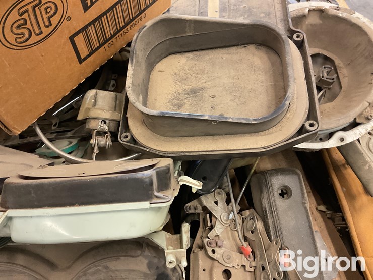 chevrolet-&-dodge-pickup-parts-image-15