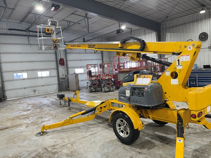 2013-bil-jax-3632t-image-34