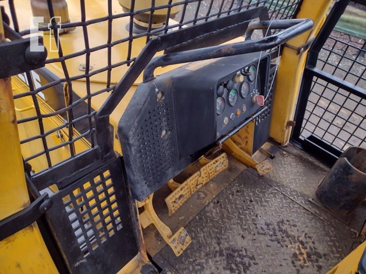 1995-deere-450g-image-11