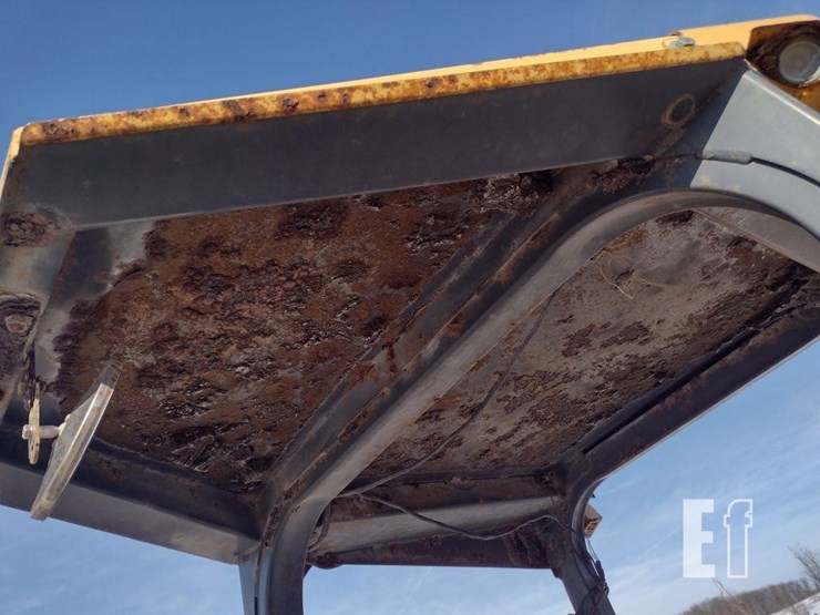 2007-deere-700j-lgp-image-14