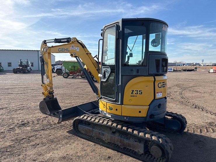 gehl-z35-image-3