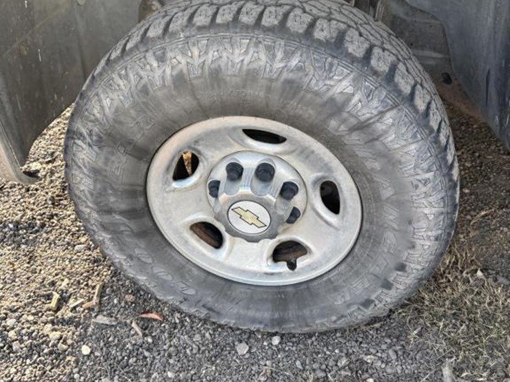 2009-chevrolet-3500-image-8