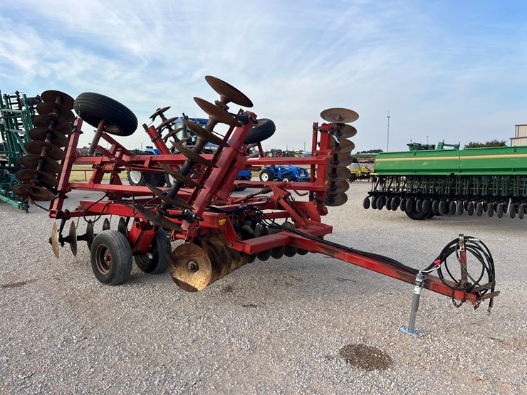 case-ih-3900-image-6