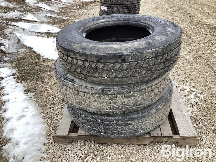 11r22.5-tires-image-4