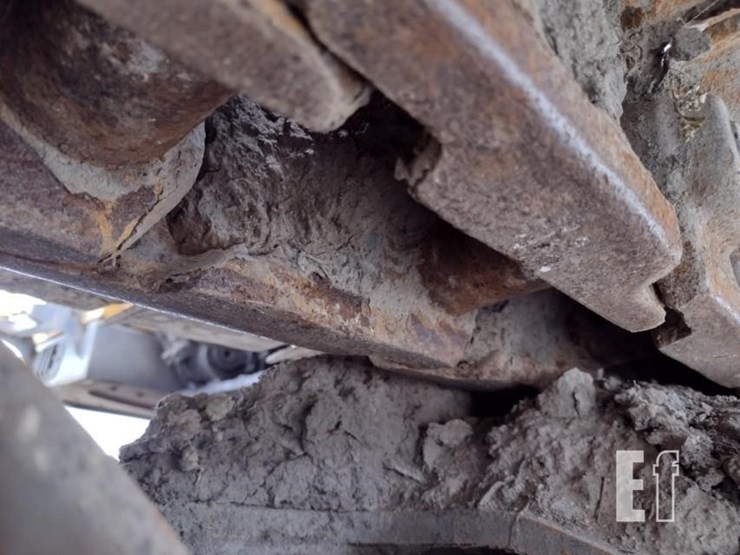 2015-volvo-ec220e-lr-image-43