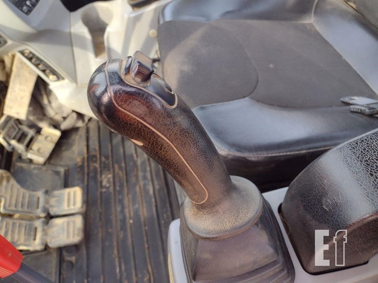 2017-kubota-kx040-4-image-11