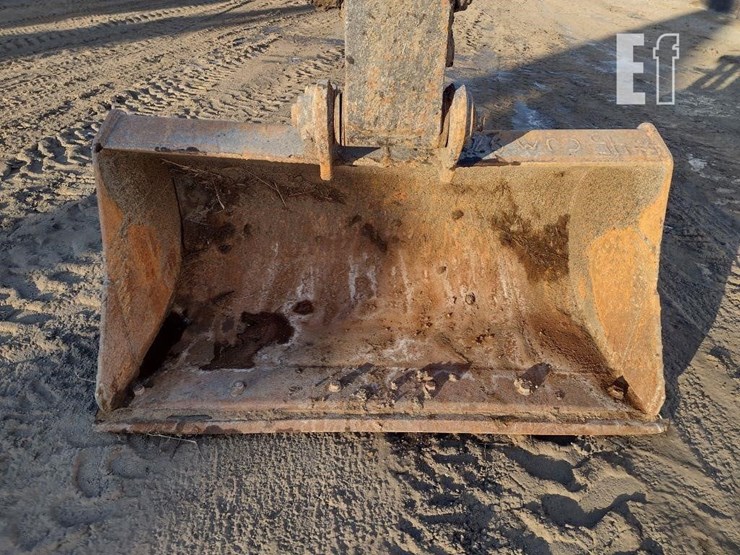 2000-deere-270c-lc-image-15