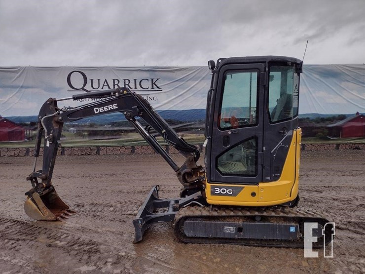 2023-deere-30g-image-1