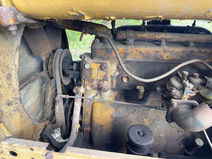 caterpillar-ten-gas-crawler-image-11