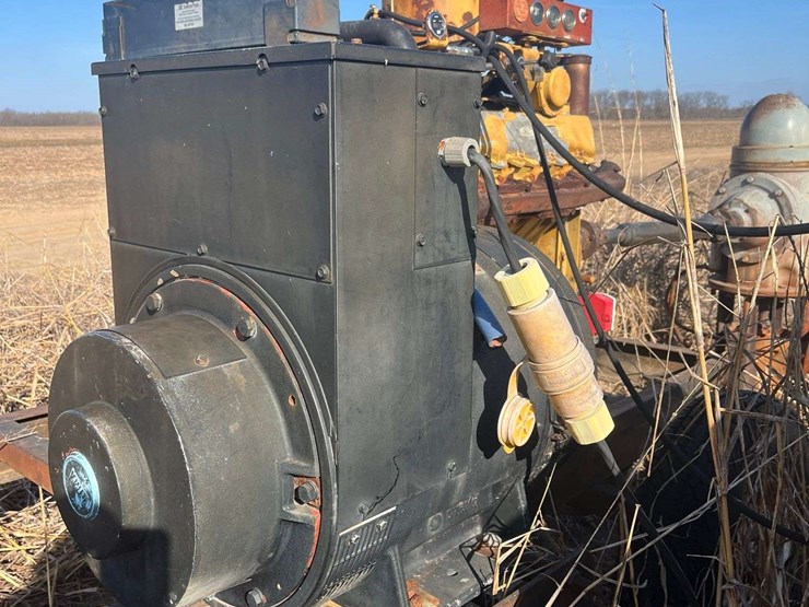 caterpillar-3150-power-unit-on-trailer-with-generator-image-3