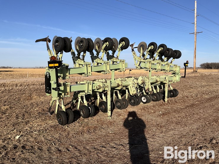 2012-orthman-16r30-cultivator-image-3
