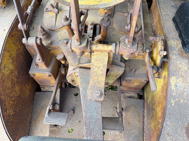 caterpillar-thirty-image-29