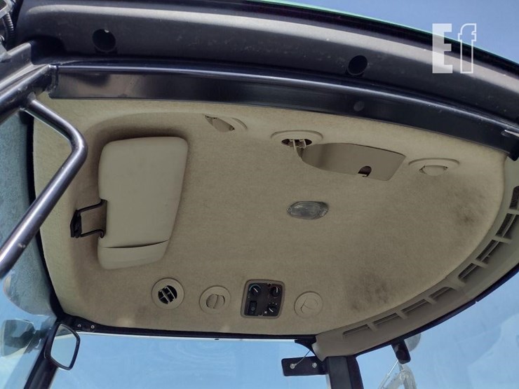 2017-john-deere-4052r-image-15