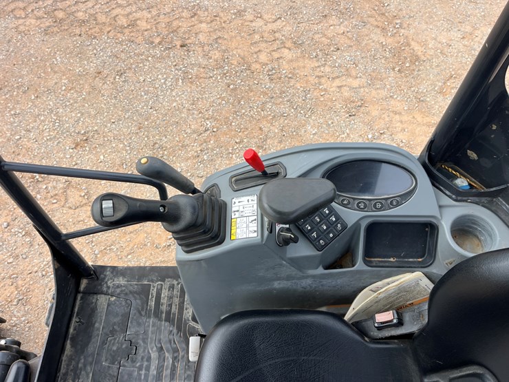 2023-bobcat-e20-image-16