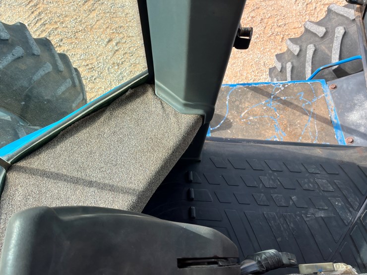 1999-new-holland-9282-image-30