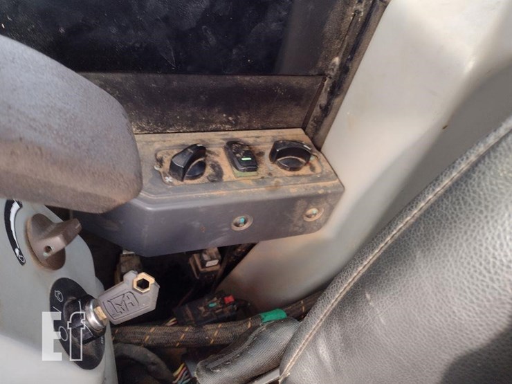 2018-caterpillar-307e2-image-9