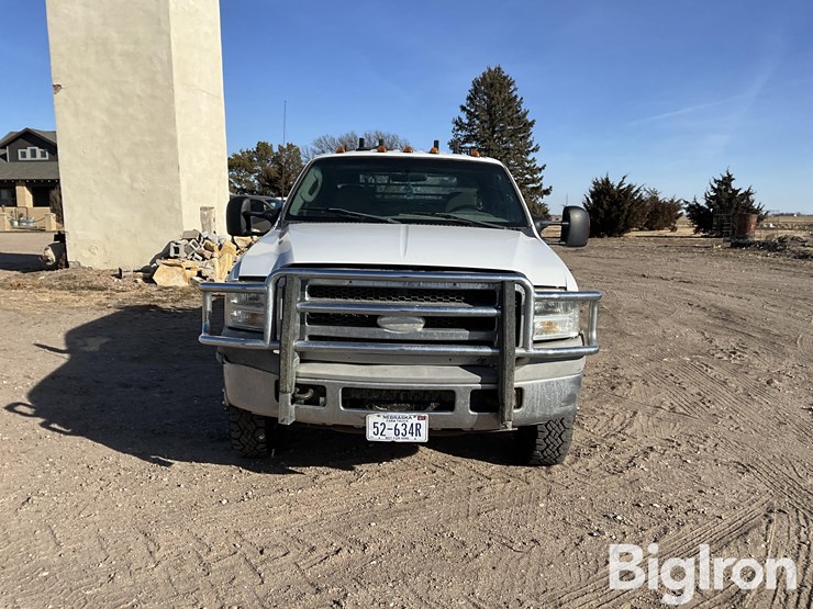 2006-ford-f350-xlt-image-2