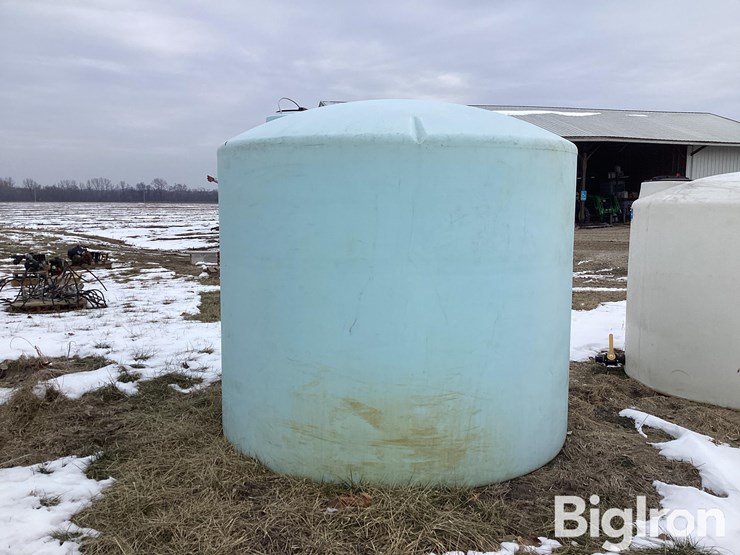 2,500-gallon-water/liquid-fertilizer-tank-image-7
