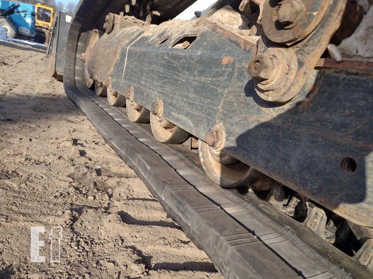 2020-bobcat-t870-image-25