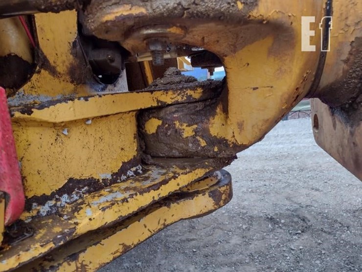 2003-volvo-a40d-image-24