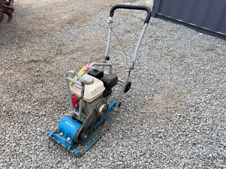 bartell-vibrator-with-honda-motor-image-3