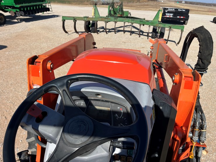 2017-kubota-m5091d-image-22