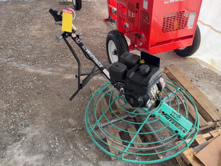 2023-whiteman-b46b90-4'-power-trowel-with-10hp-briggs-motor-image-4