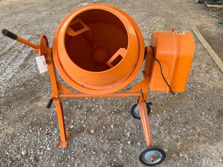 concrete-mixer-with-electric-motor-image-4
