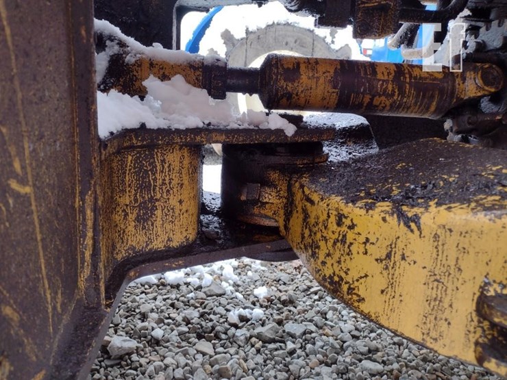 caterpillar-it28-image-23