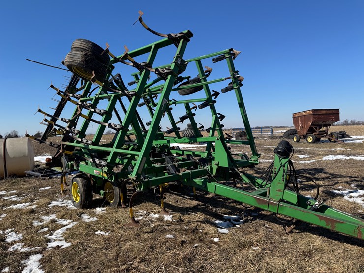 #1038-•-john-deer-980-field-cultivator-image-1