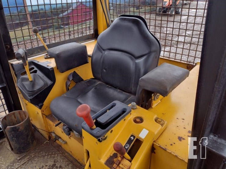 1995-deere-450g-image-12