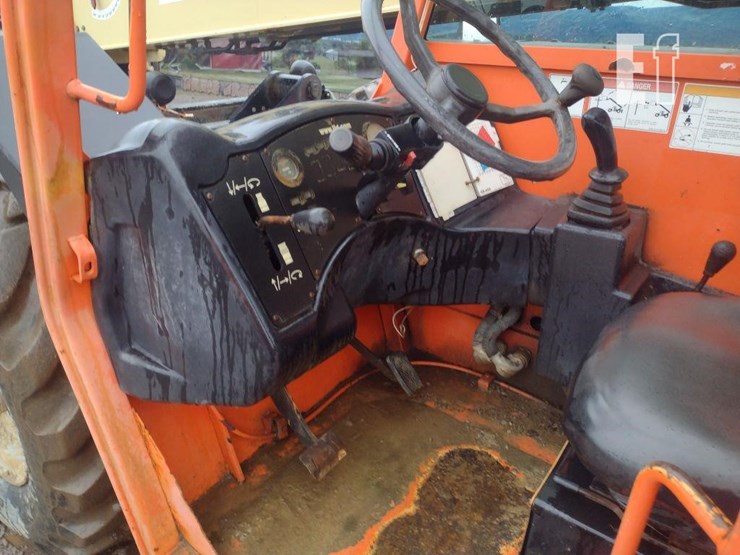 2005-jlg-g9-43a-image-10