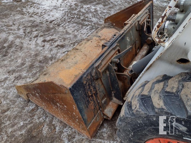 2016-bobcat-s590-image-19