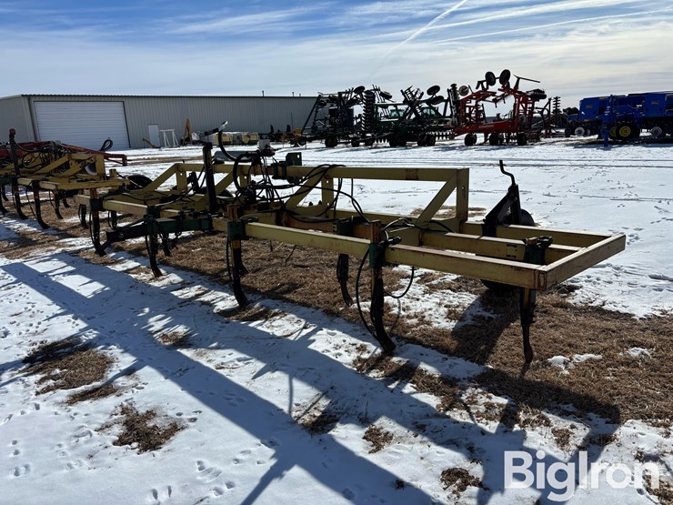 hamby-4x4-toolbar-nh3-chisel-image-7