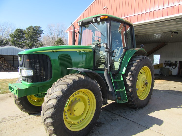 john-deere-7520-image-1