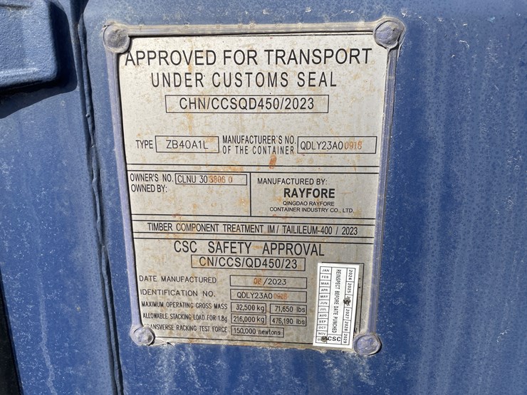 #2041-•-40'-shipping-container-image-11